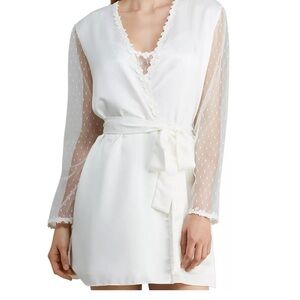 Flora nikrooz showstopper charmeuse cover up robe